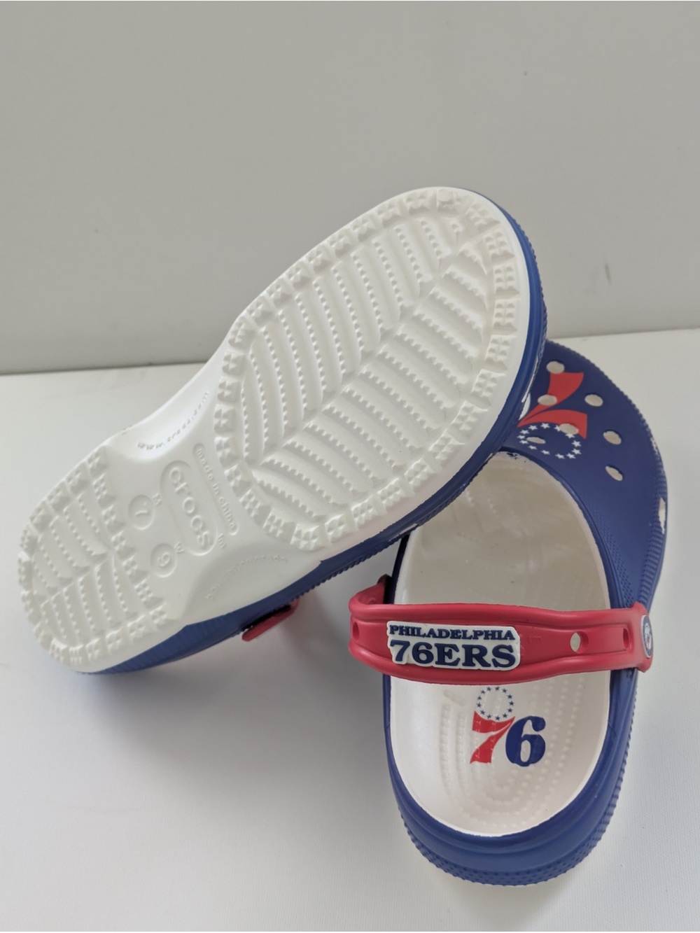 Crocs and Philadelphia 76ers collab - Picture 4 of 4